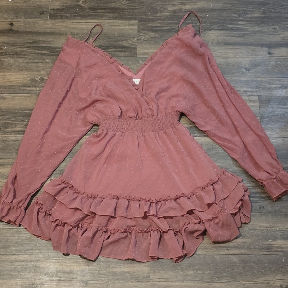 Altar’d State Dusty Rose Swiss Dot Romper Small Ruffle Smocked Waist - Picture 2 of 6